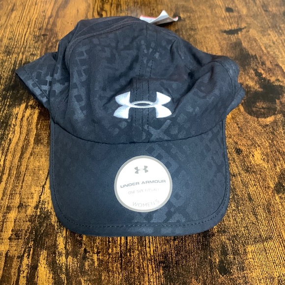 Black women’s Under Armour one size fits all hat.